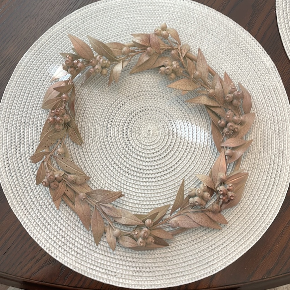 Metal wreath berries and leaves